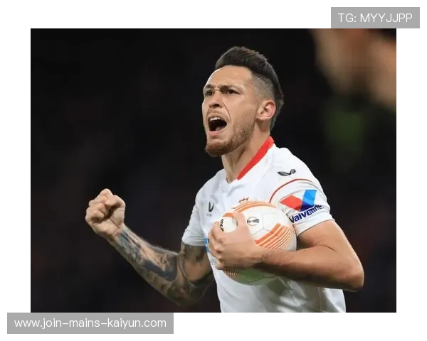 塞维利亚队员费尔南多贡献一脚精妙远射：足球场上的闪光时刻