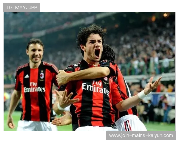 若昂·马里奥禁区前沿破门